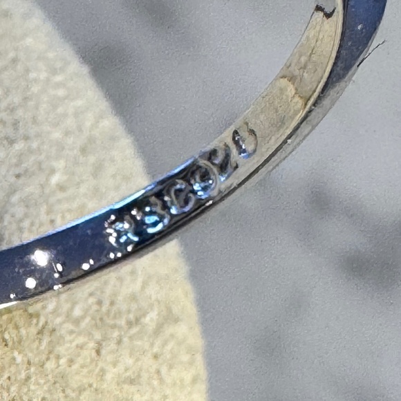 Lavender brilliant cut cubic zirconia with 2 clear CZ marked 925 RSC silver ring - Picture 5 of 9